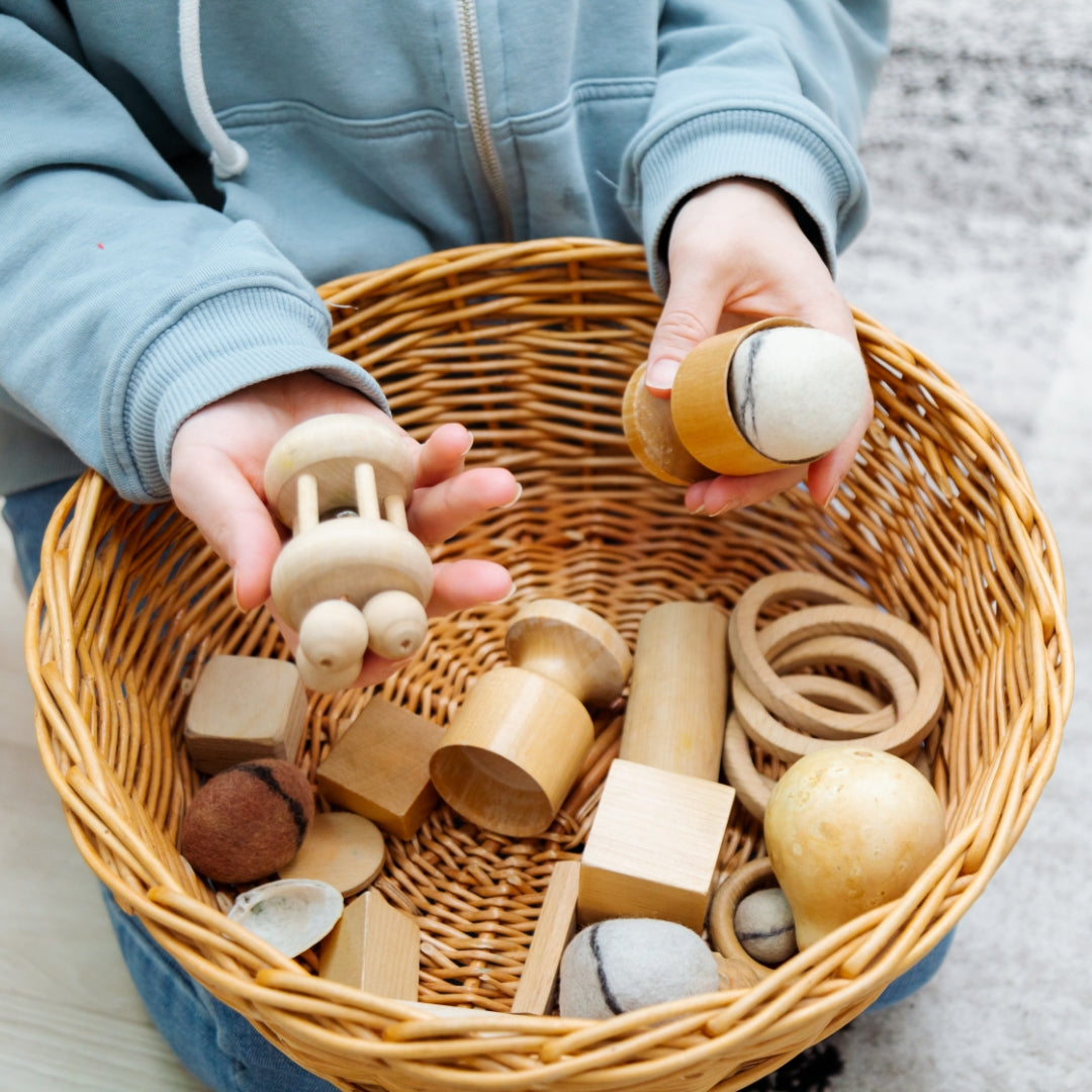Perché i Giochi Montessori Sono Essenziali per lo Sviluppo Sensoriale dei Bambini