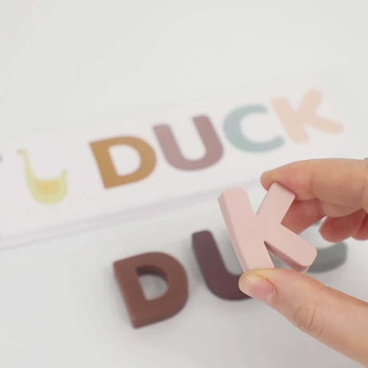 Macchina in Legno con Lettere